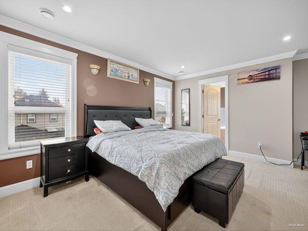 Listing Image for R3056656