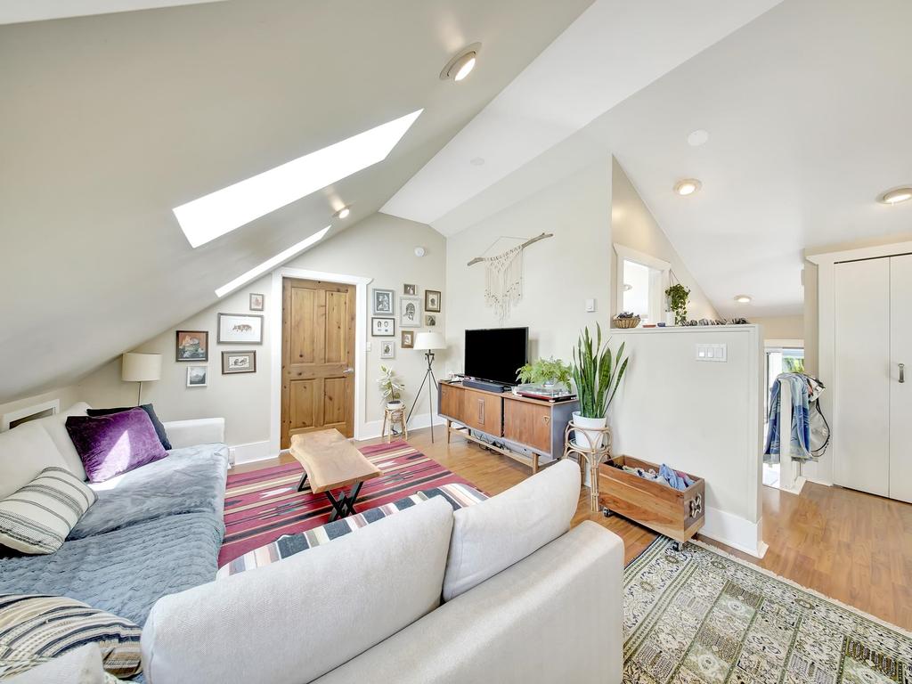 Listing Image for R3057355