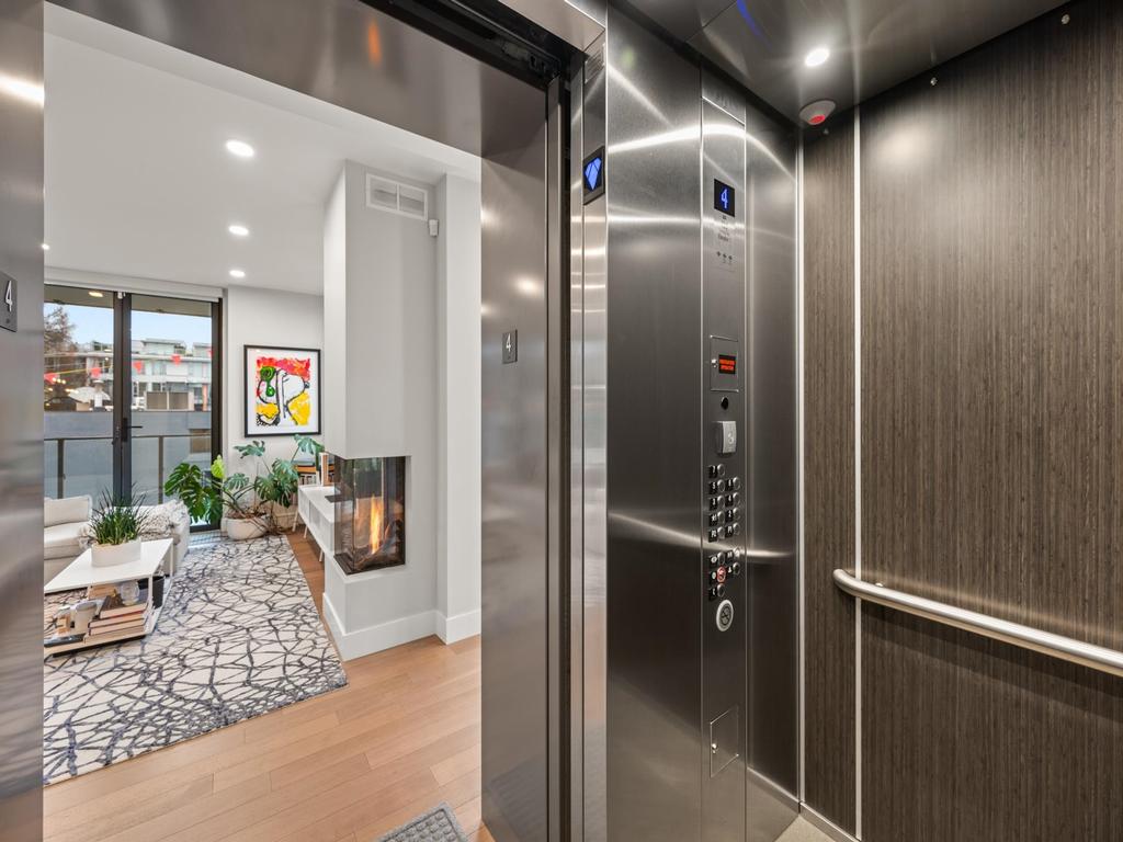 Listing Image for R3057476