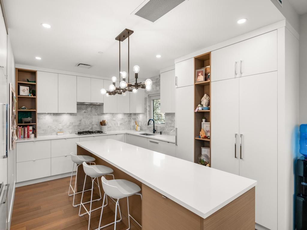 Listing Image for R3057476