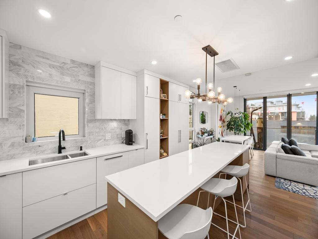 Listing Image for R3057476