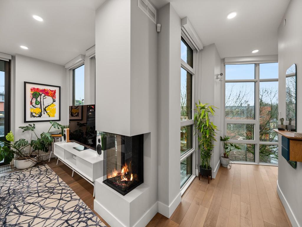 Listing Image for R3057476