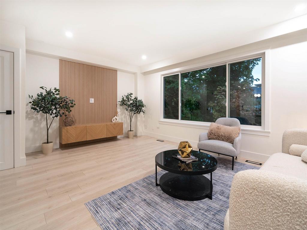 Listing Image for R3057846