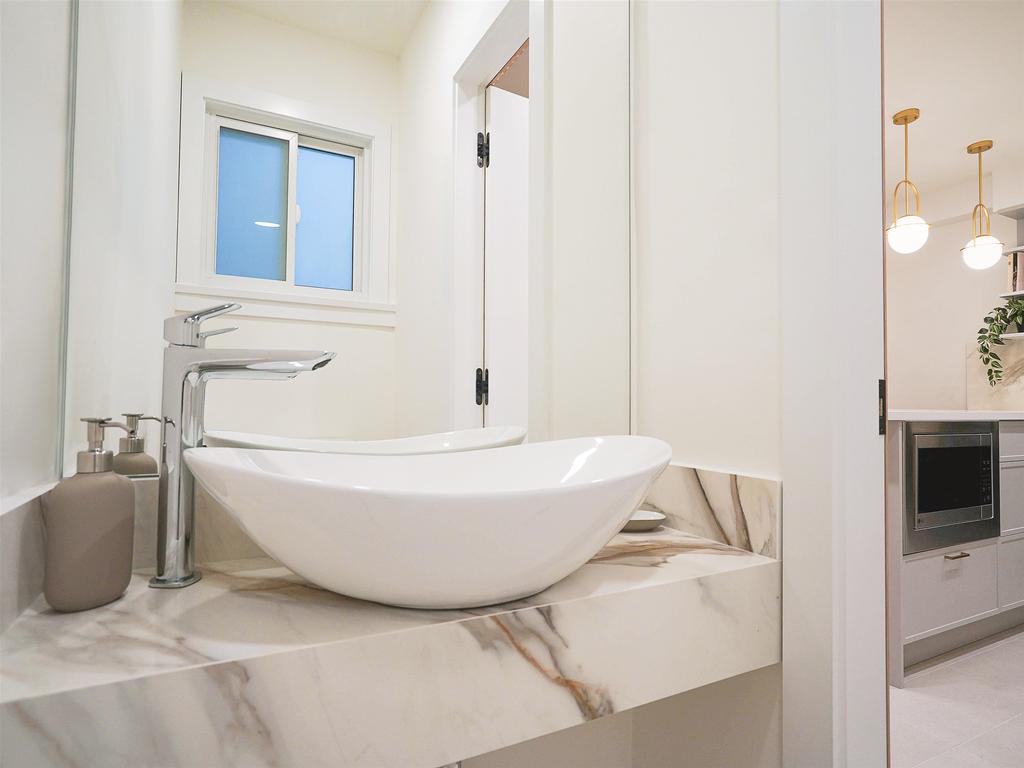 Listing Image for R3057846