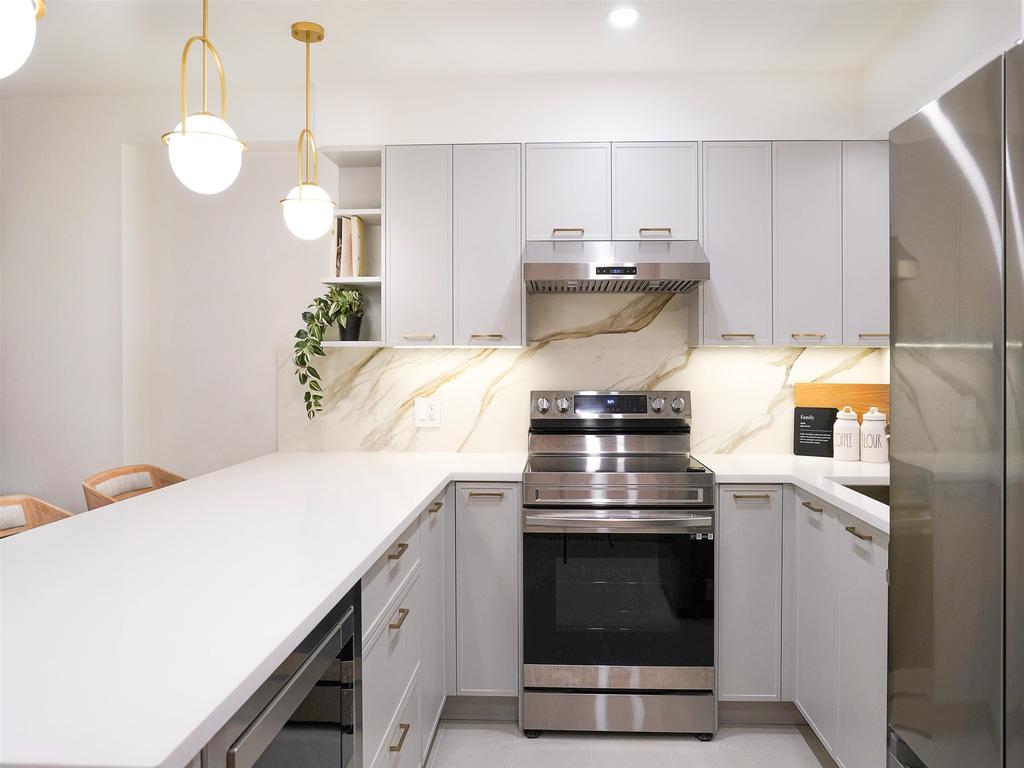 Listing Image for R3057846