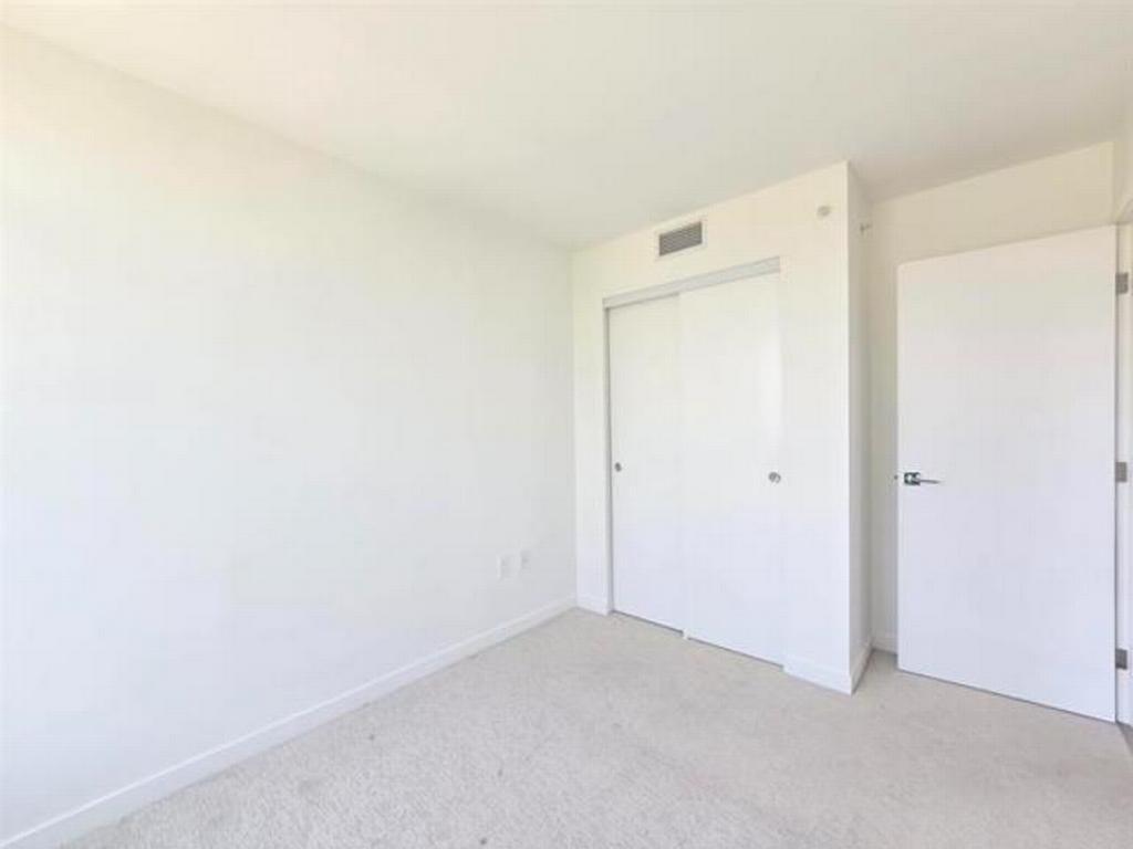 Listing Image for R3058982