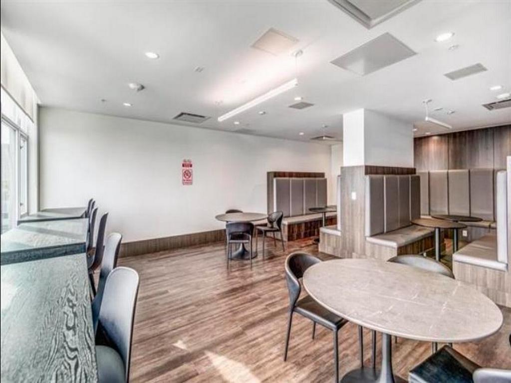 Listing Image for R3058982