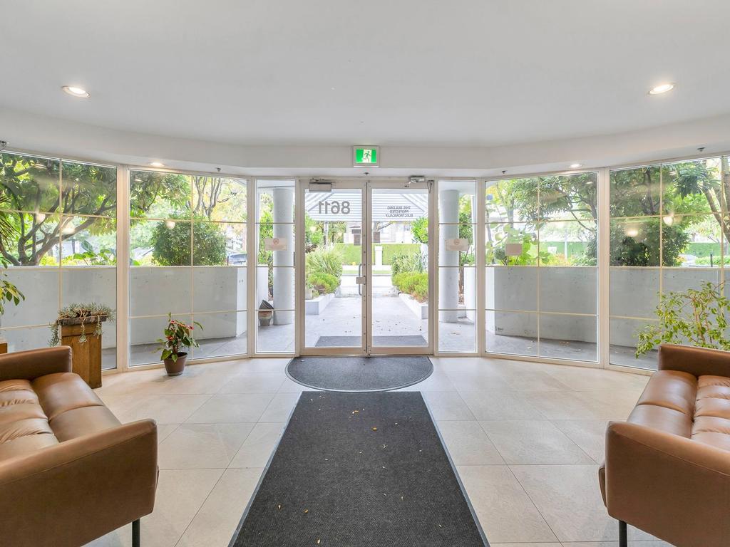 Listing Image for R3059975