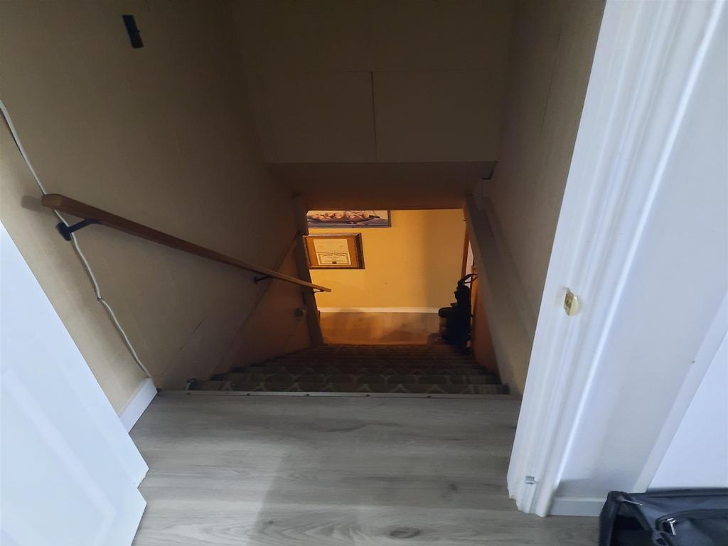 Listing Image for R3060028