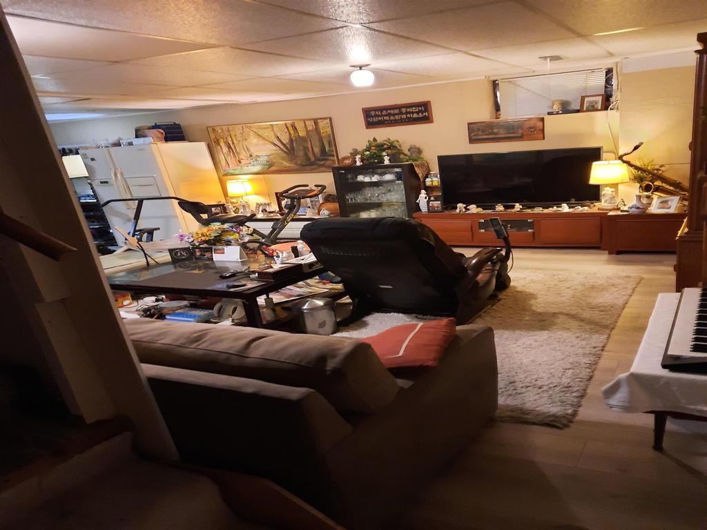 Listing Image for R3060028