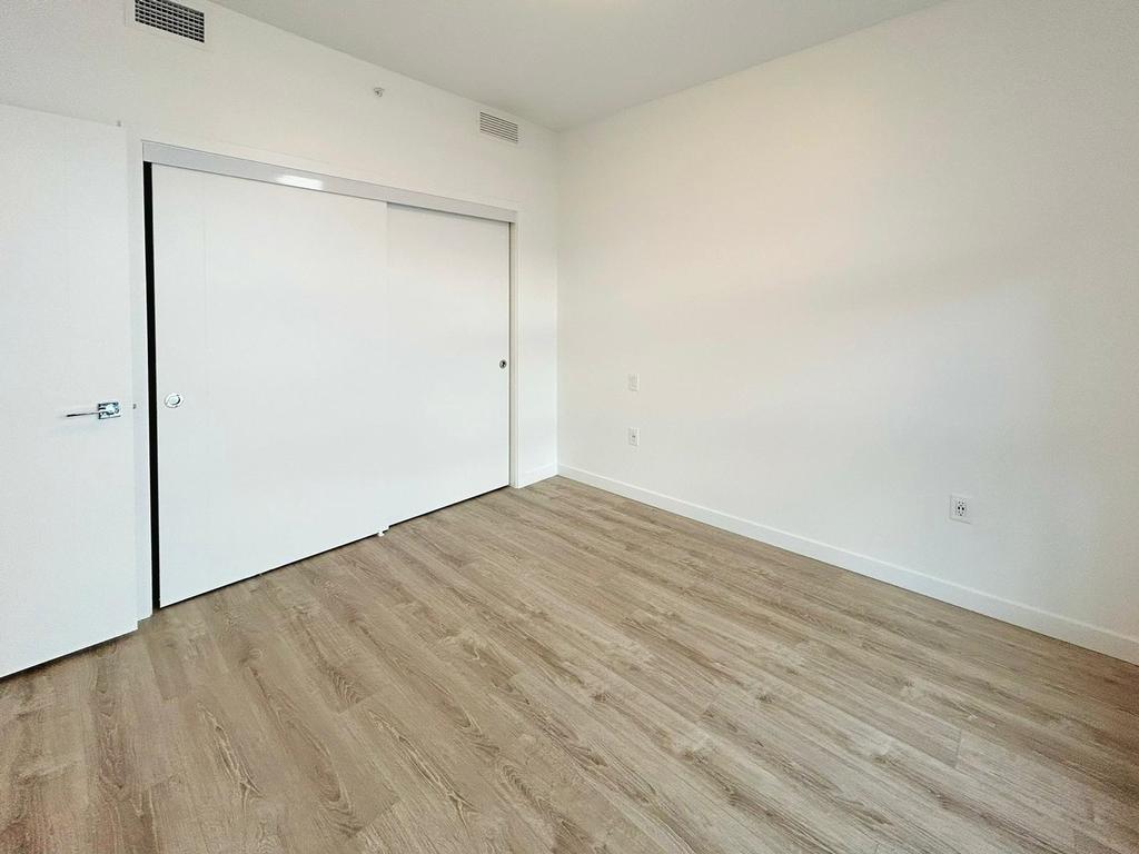 Listing Image for R3060130