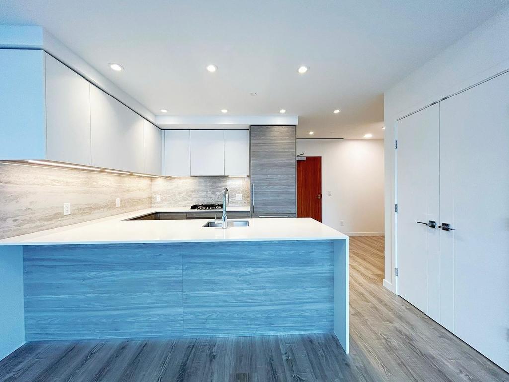 Listing Image for R3060130