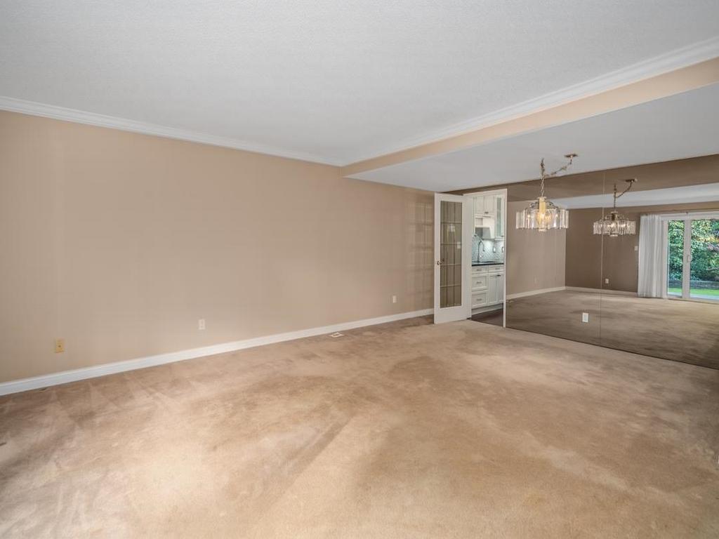 Listing Image for R3060143