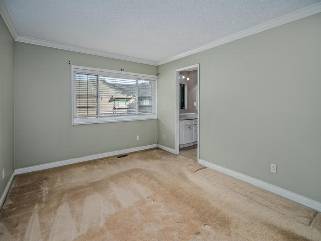 Listing Image for R3060143