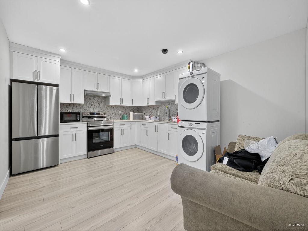 Listing Image for R3060161