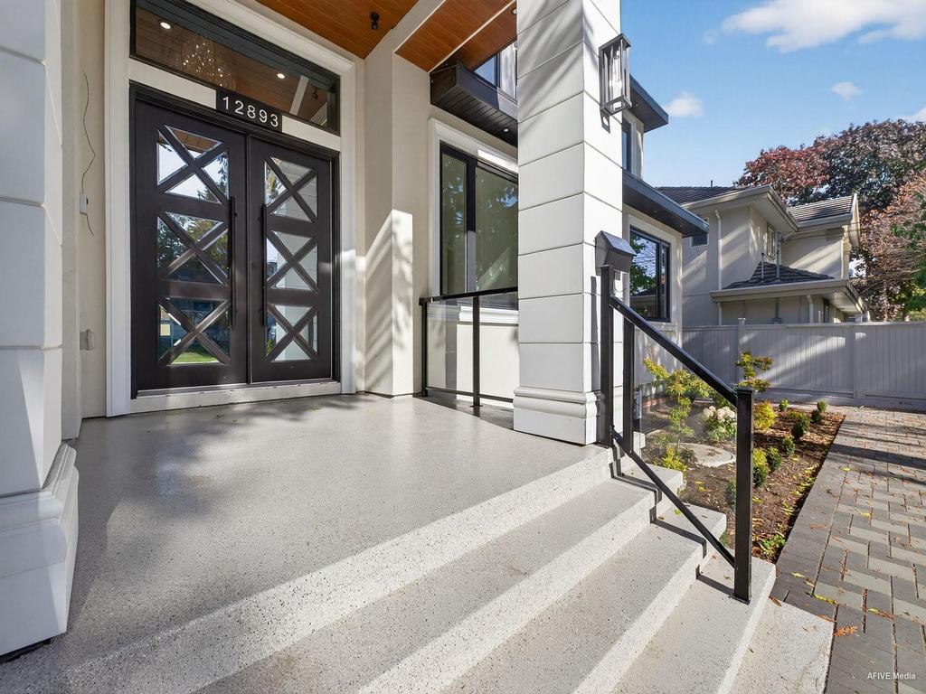 Listing Image for R3060161