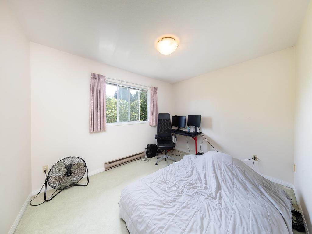 Listing Image for R3060273