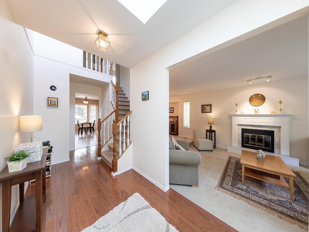Listing Image for R3060273