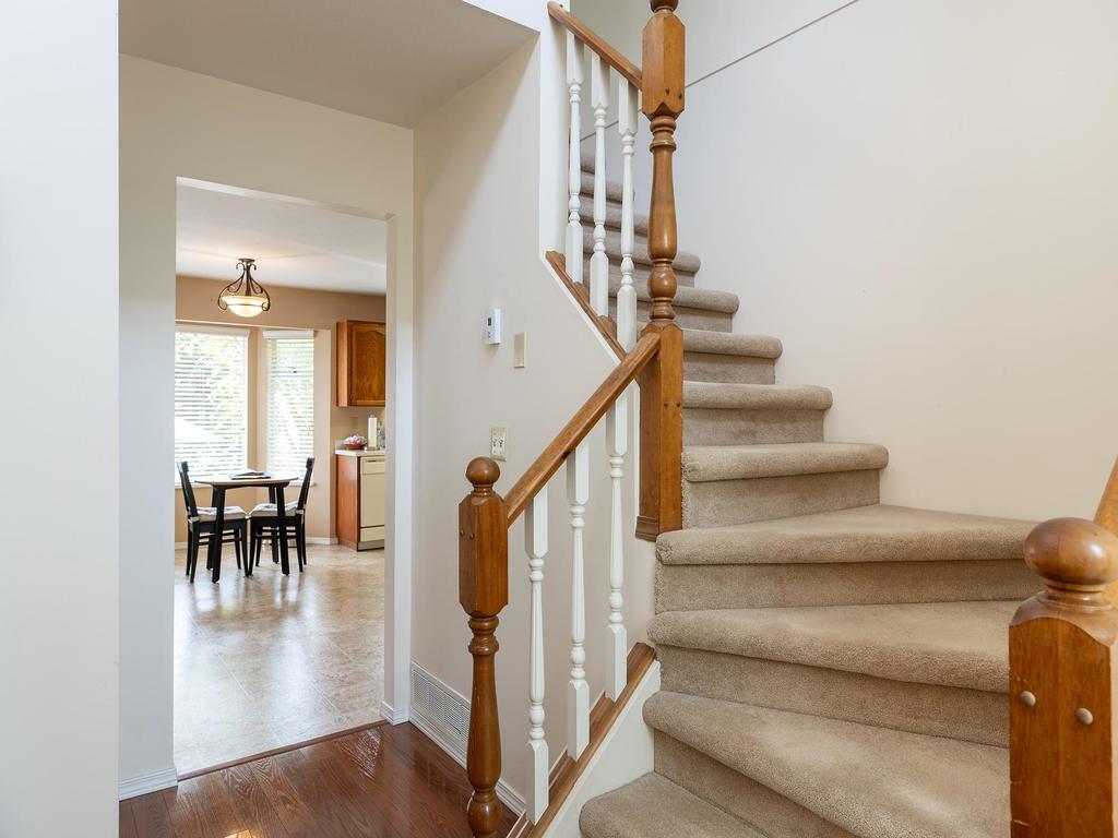 Listing Image for R3060273