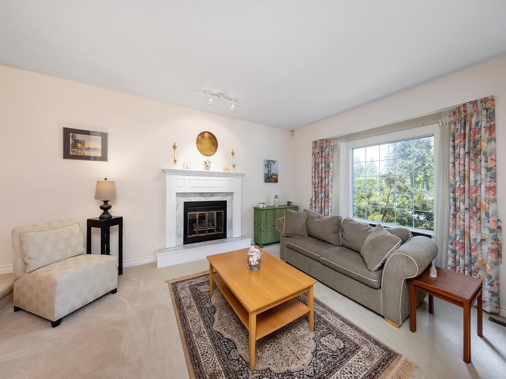 Listing Image for R3060273