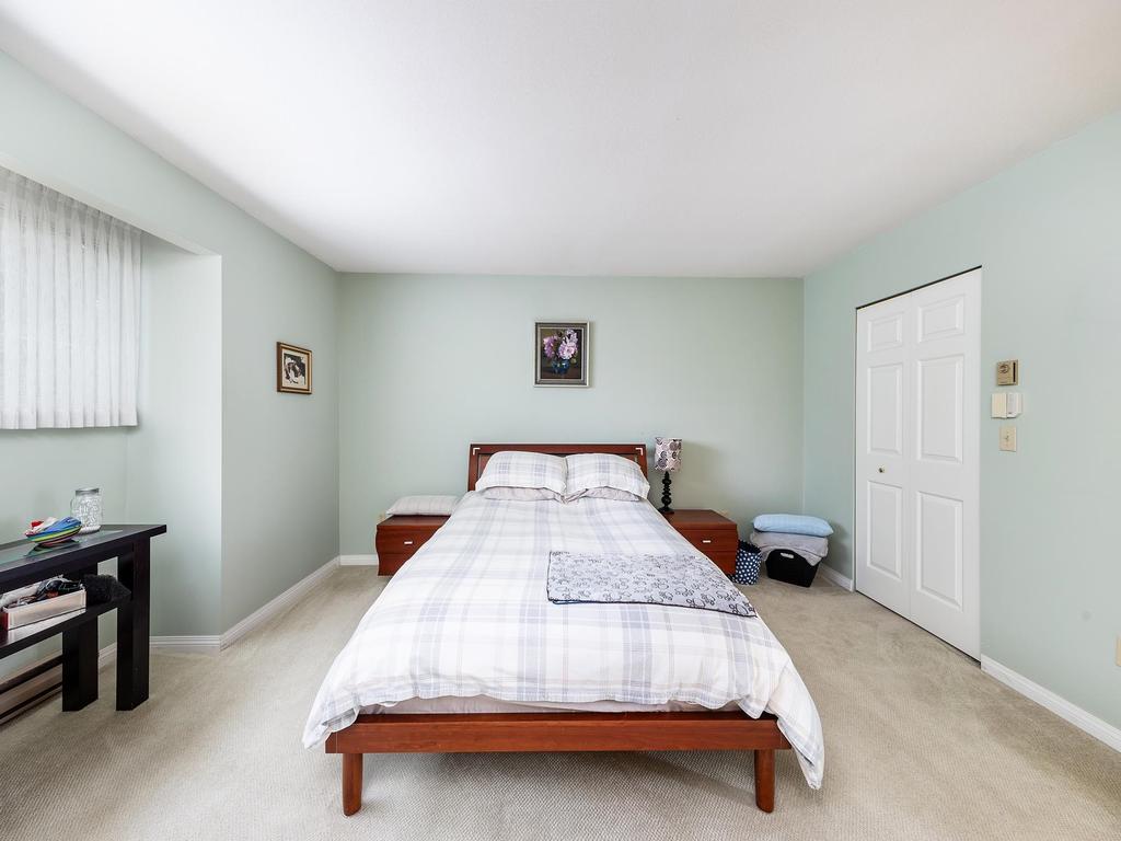 Listing Image for R3060273