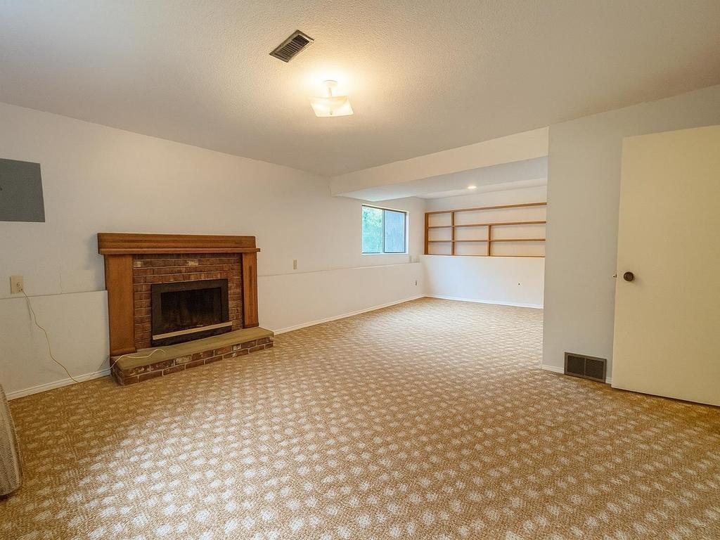 Listing Image for R3060383