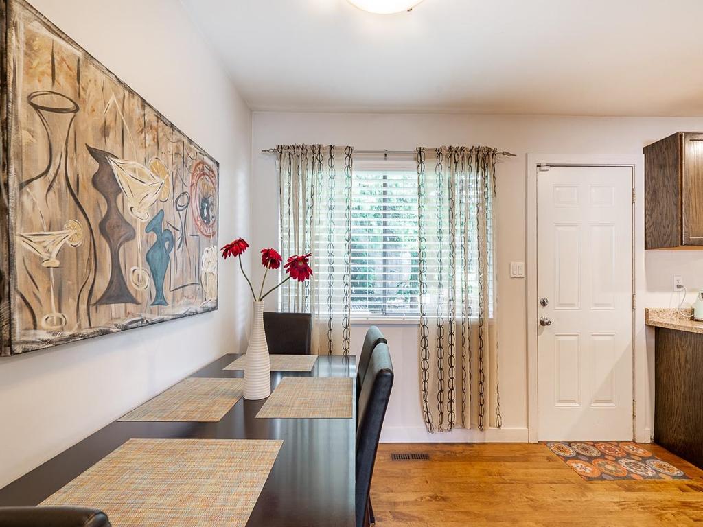 Listing Image for R3060399