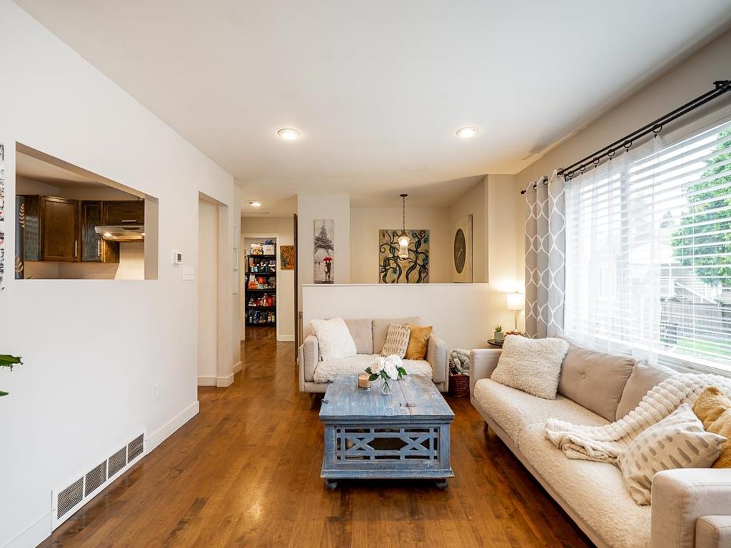 Listing Image for R3060399