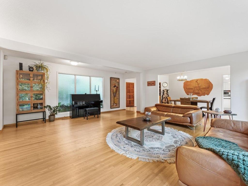 Listing Image for R3060432