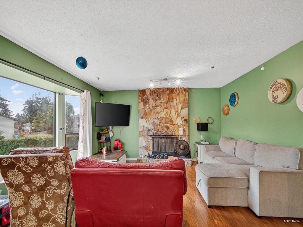 Listing Image for R3060443