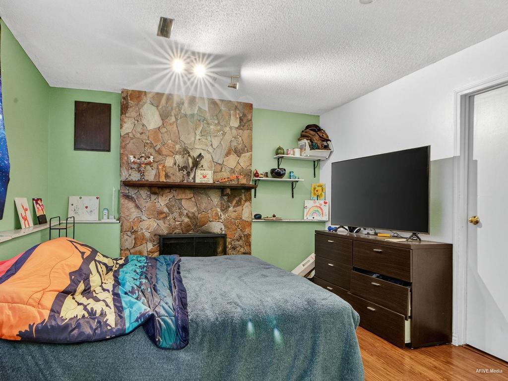 Listing Image for R3060443