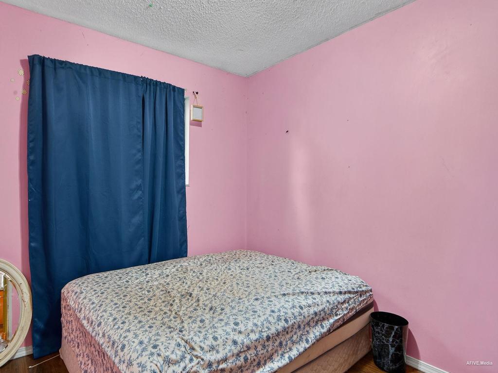 Listing Image for R3060443