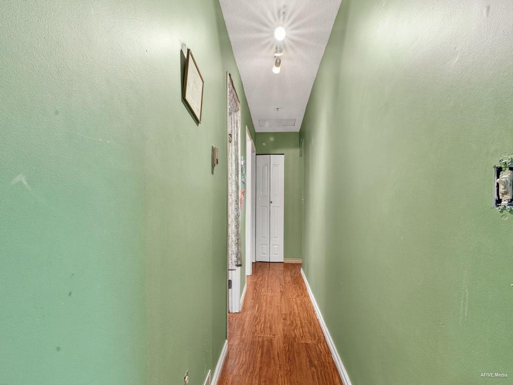 Listing Image for R3060443