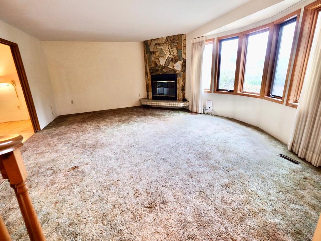 Listing Image for R3060471