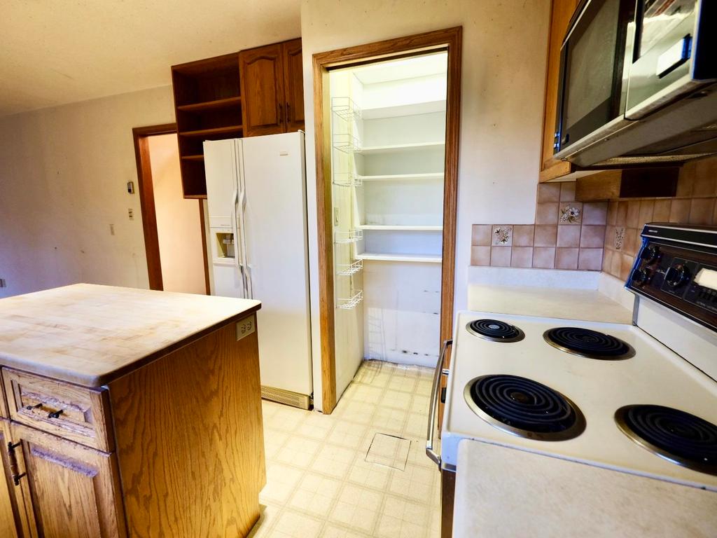 Listing Image for R3060471