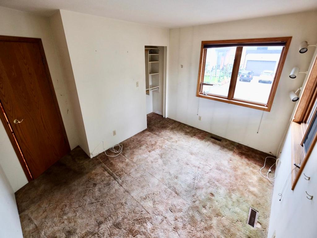 Listing Image for R3060471