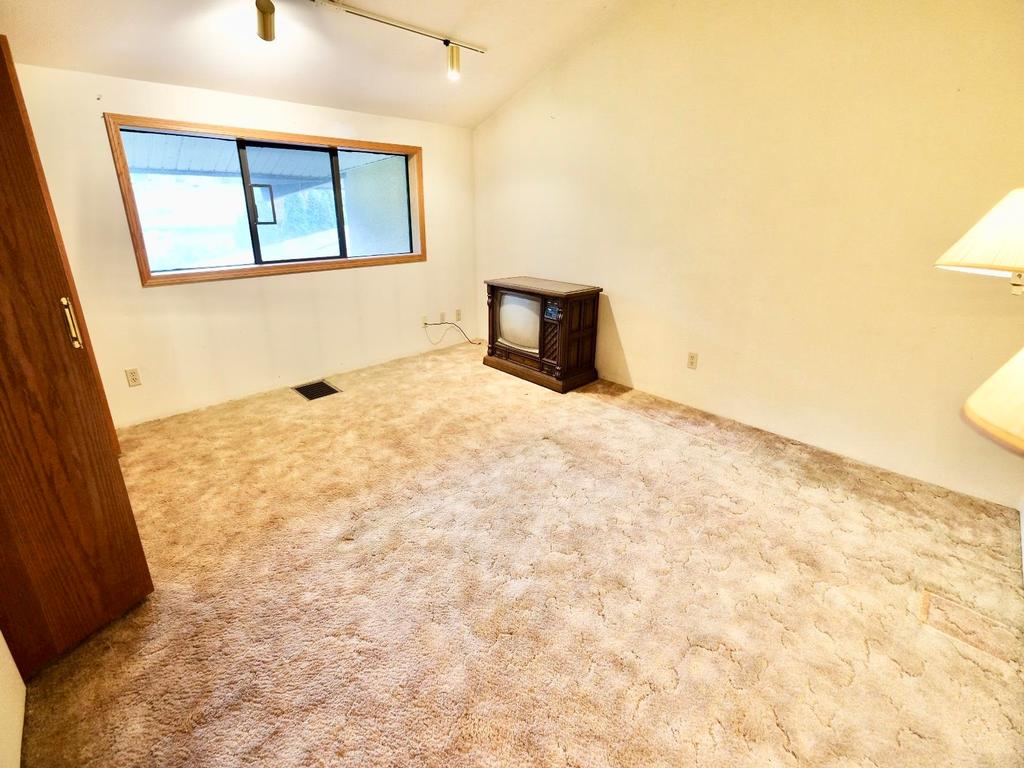 Listing Image for R3060471