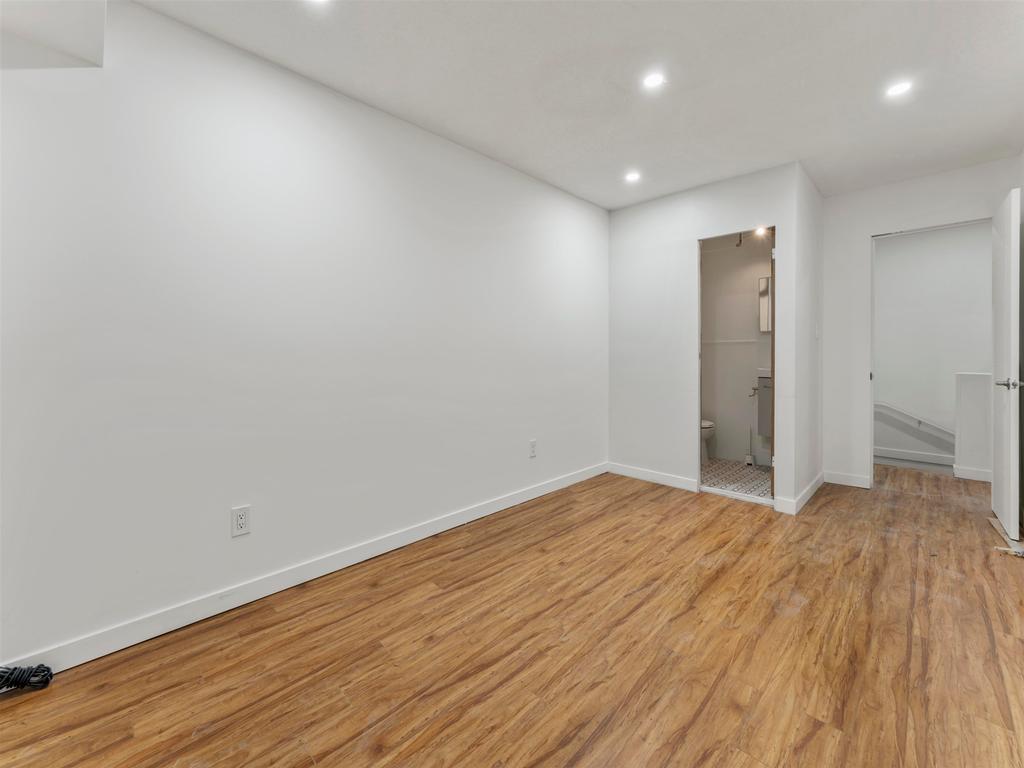 Listing Image for R3060546