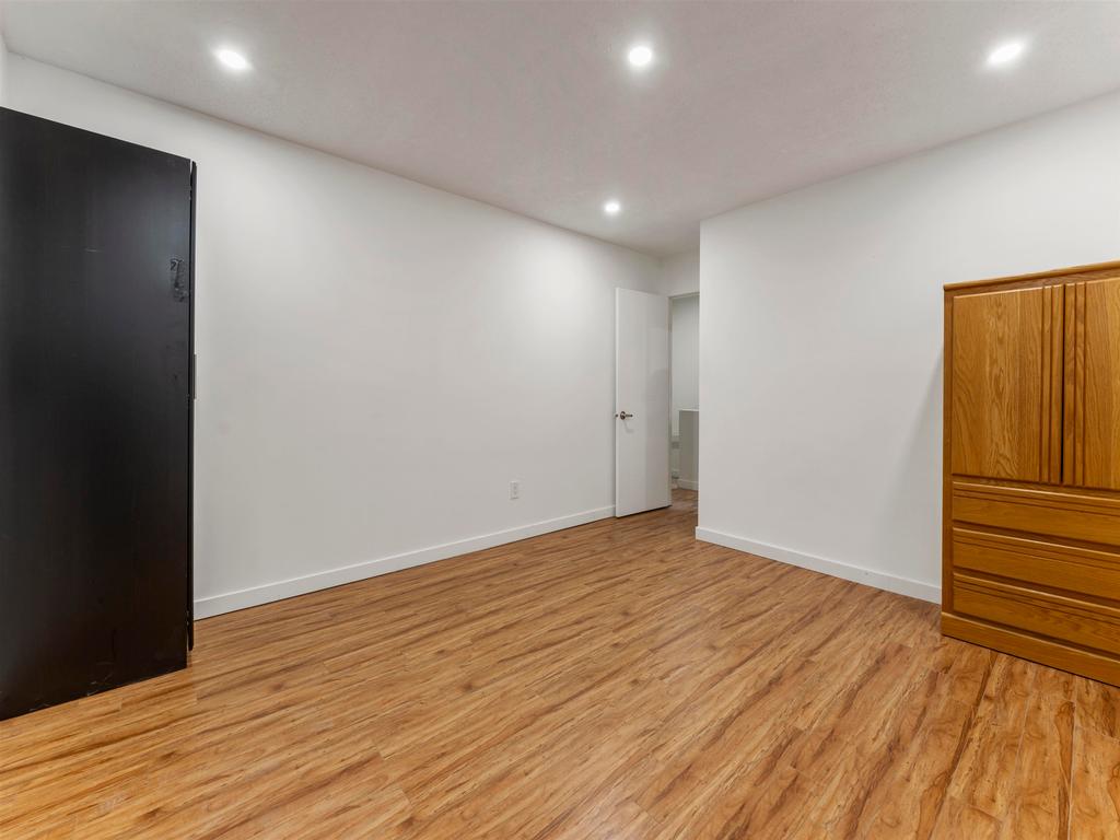 Listing Image for R3060546