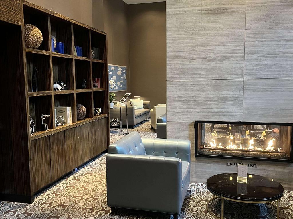 Listing Image for R3060699