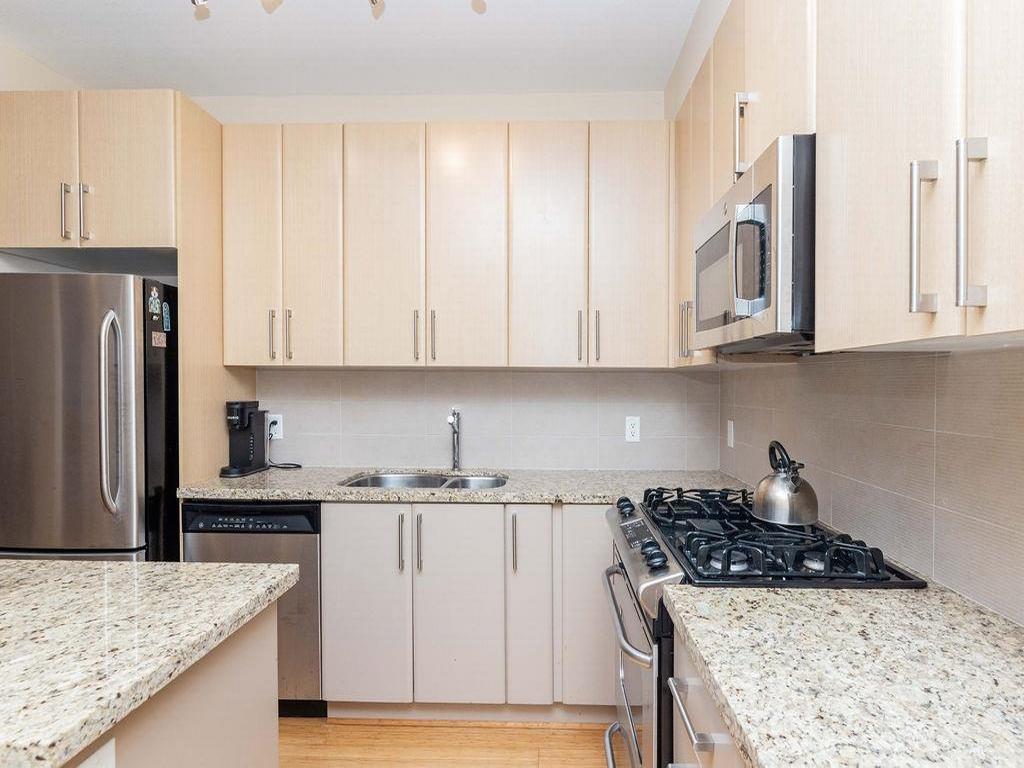 Listing Image for R3060721