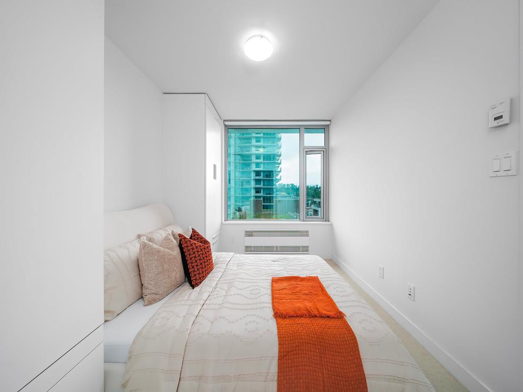 Listing Image for R3060759