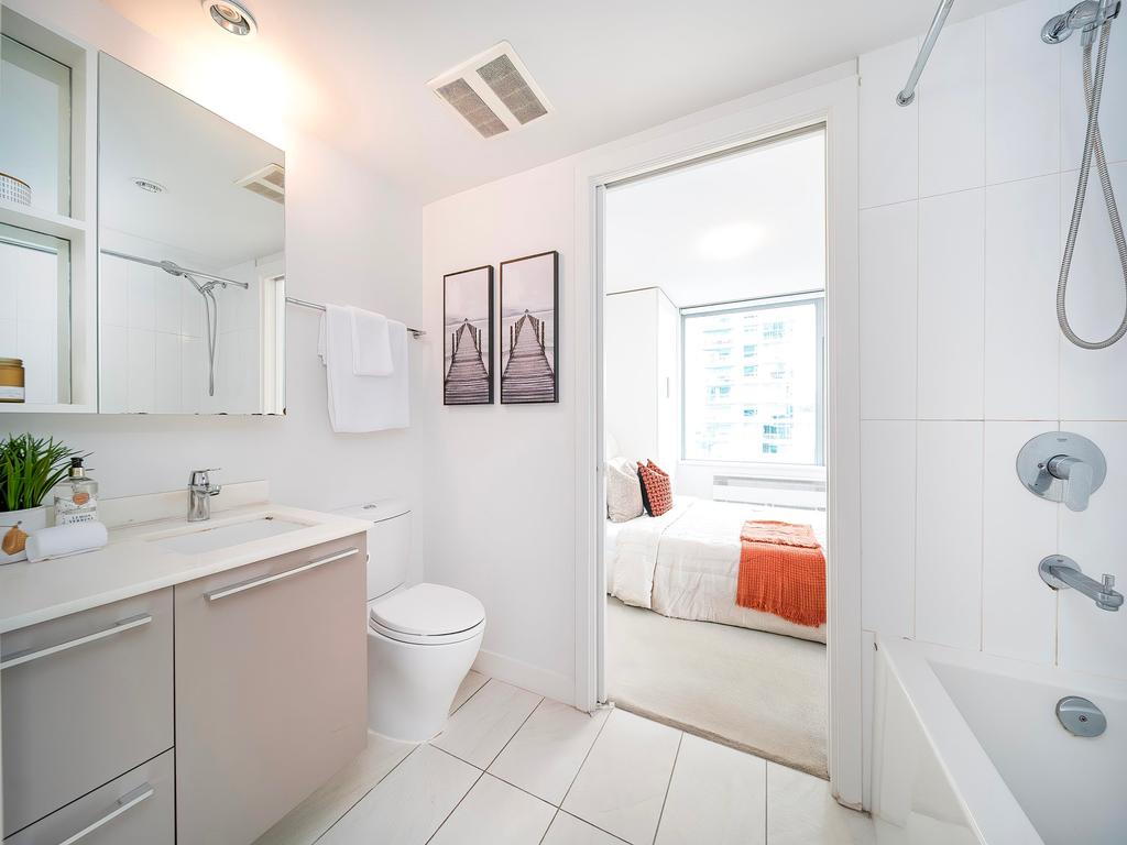 Listing Image for R3060759