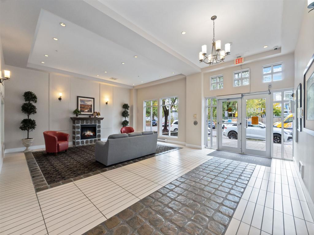 Listing Image for R3060924