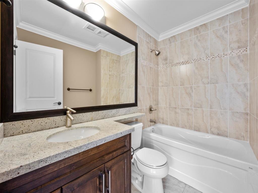 Listing Image for R3060927