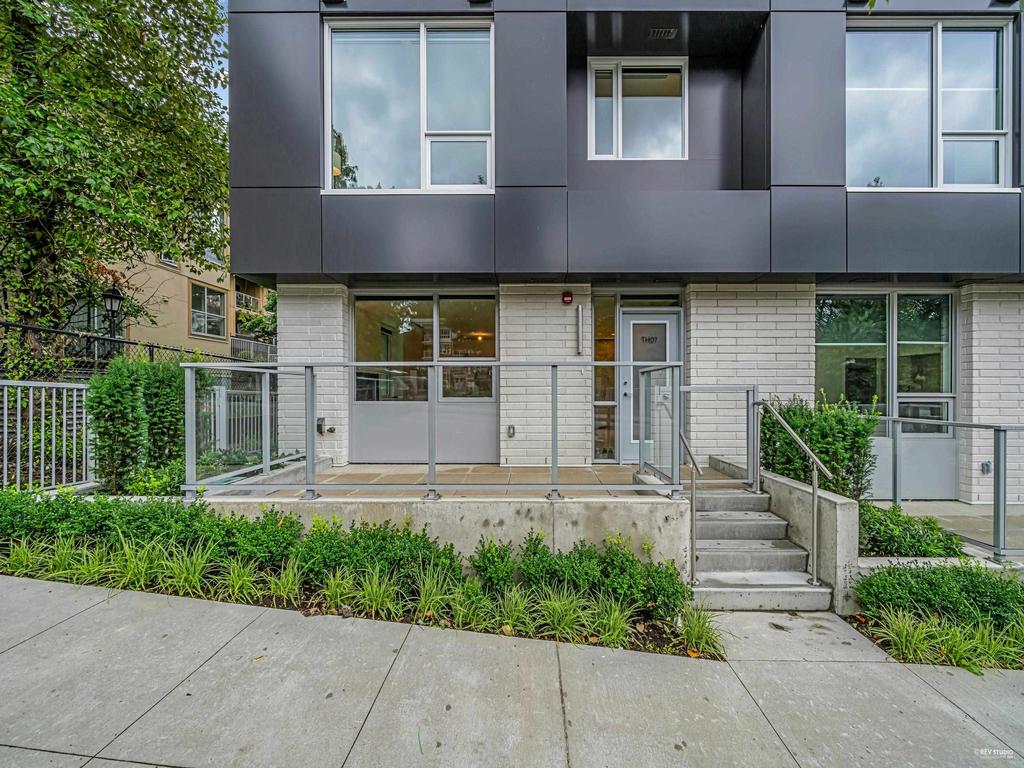 Listing Image for R3060942