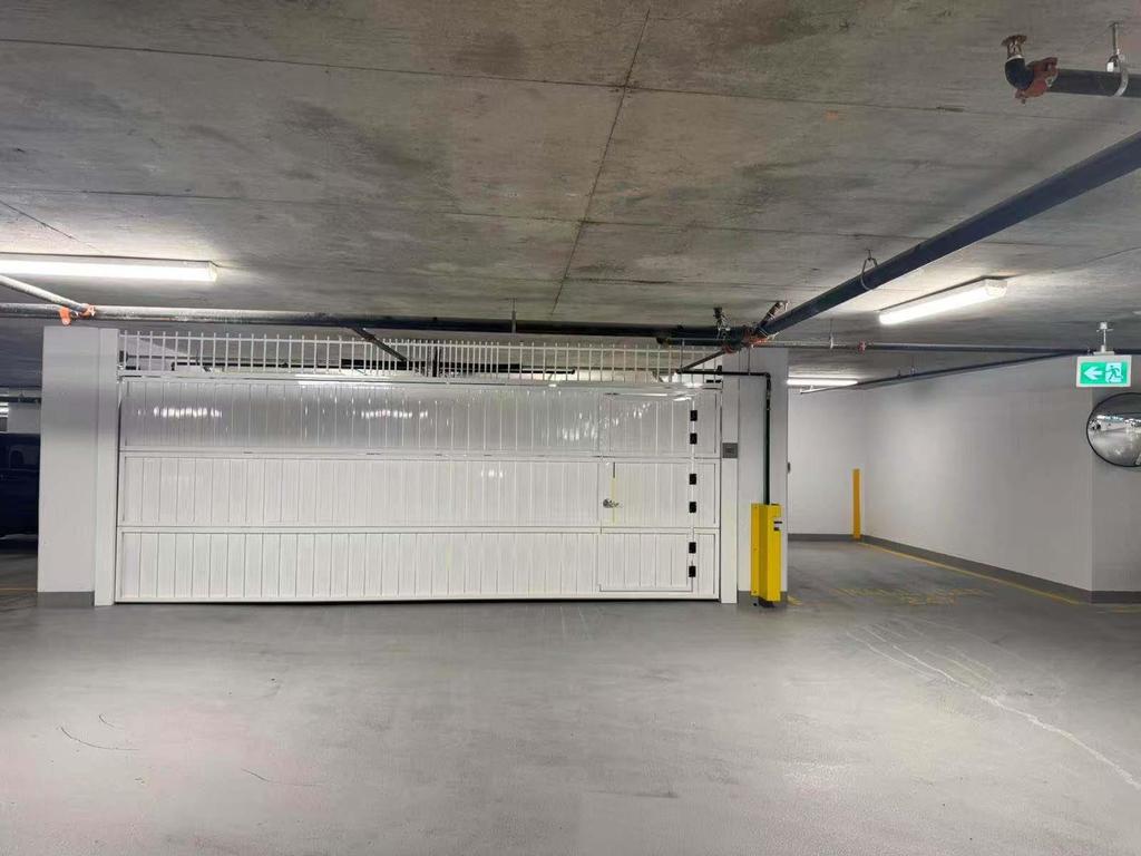 Listing Image for R3060942