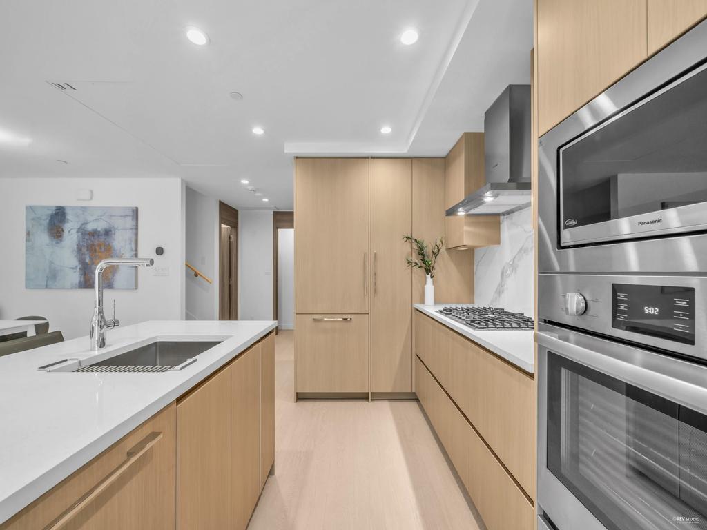 Listing Image for R3060942