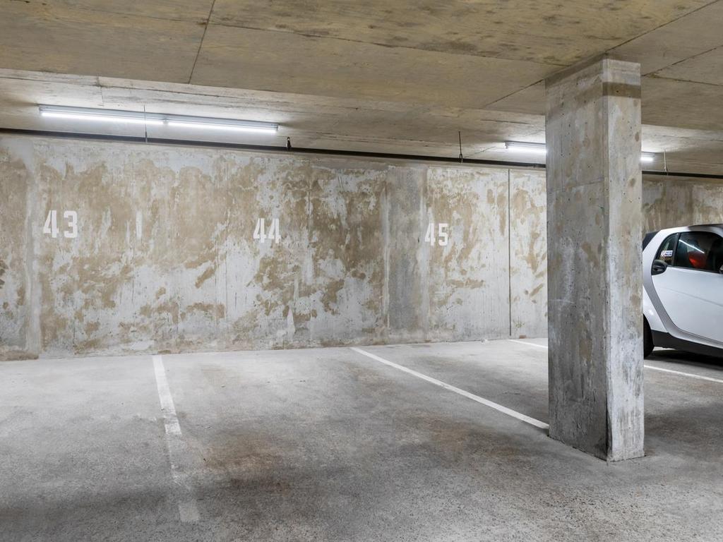 Listing Image for R3063435