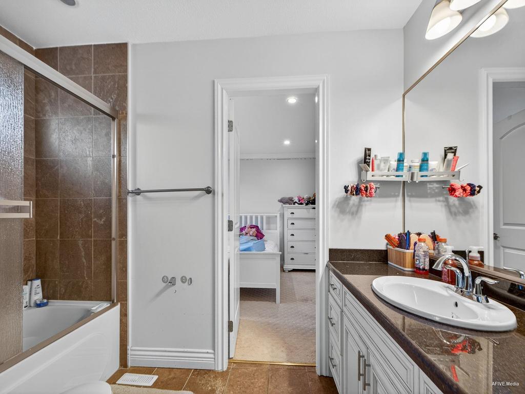 Listing Image for R3063856